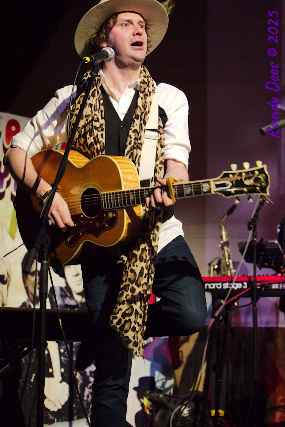 The Traveling Wilburys & Beyond