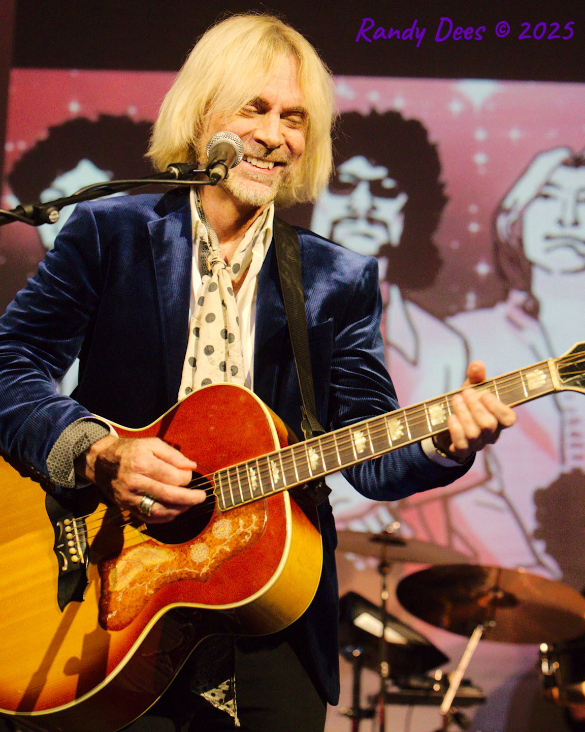 The Traveling Wilburys & Beyond