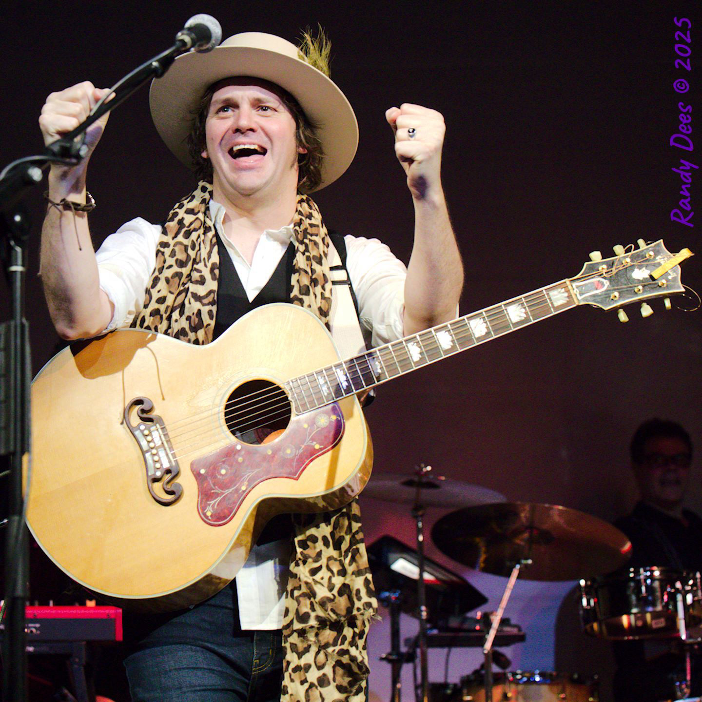 The Traveling Wilburys & Beyond