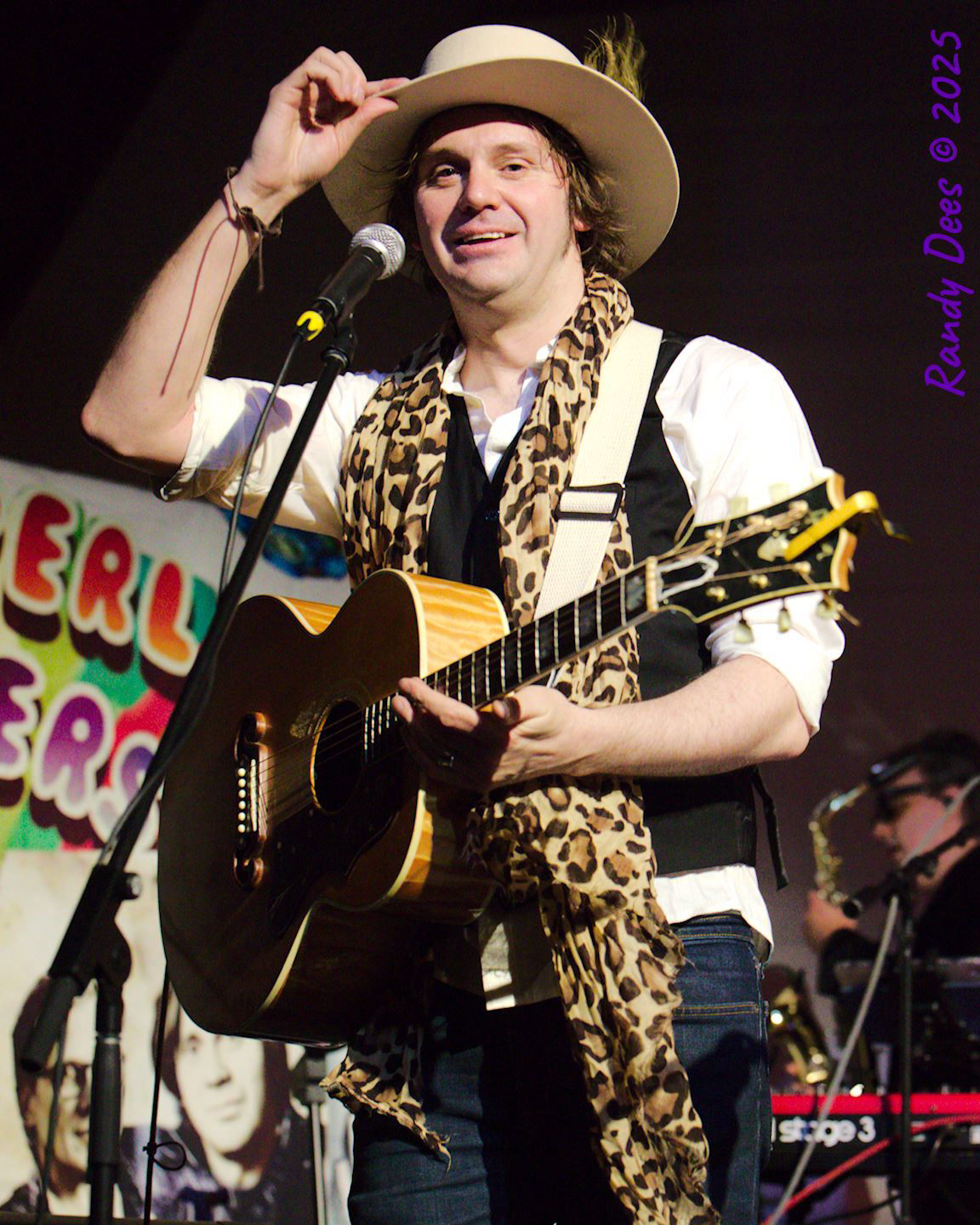 The Traveling Wilburys & Beyond