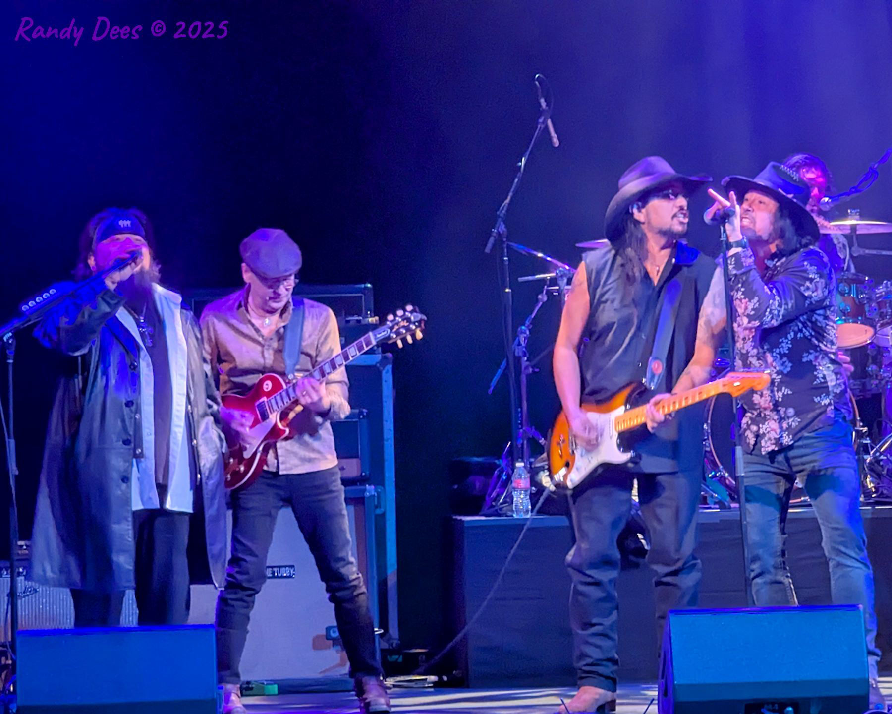 Los Lonely Boys / Del Castillo