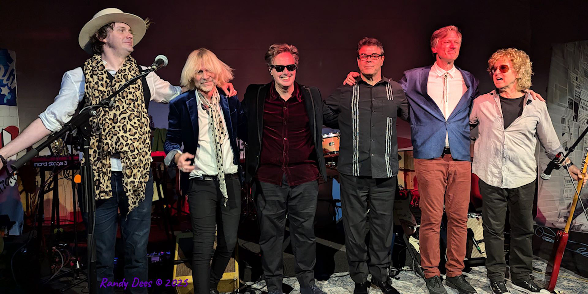 The Traveling Wilburys & Beyond